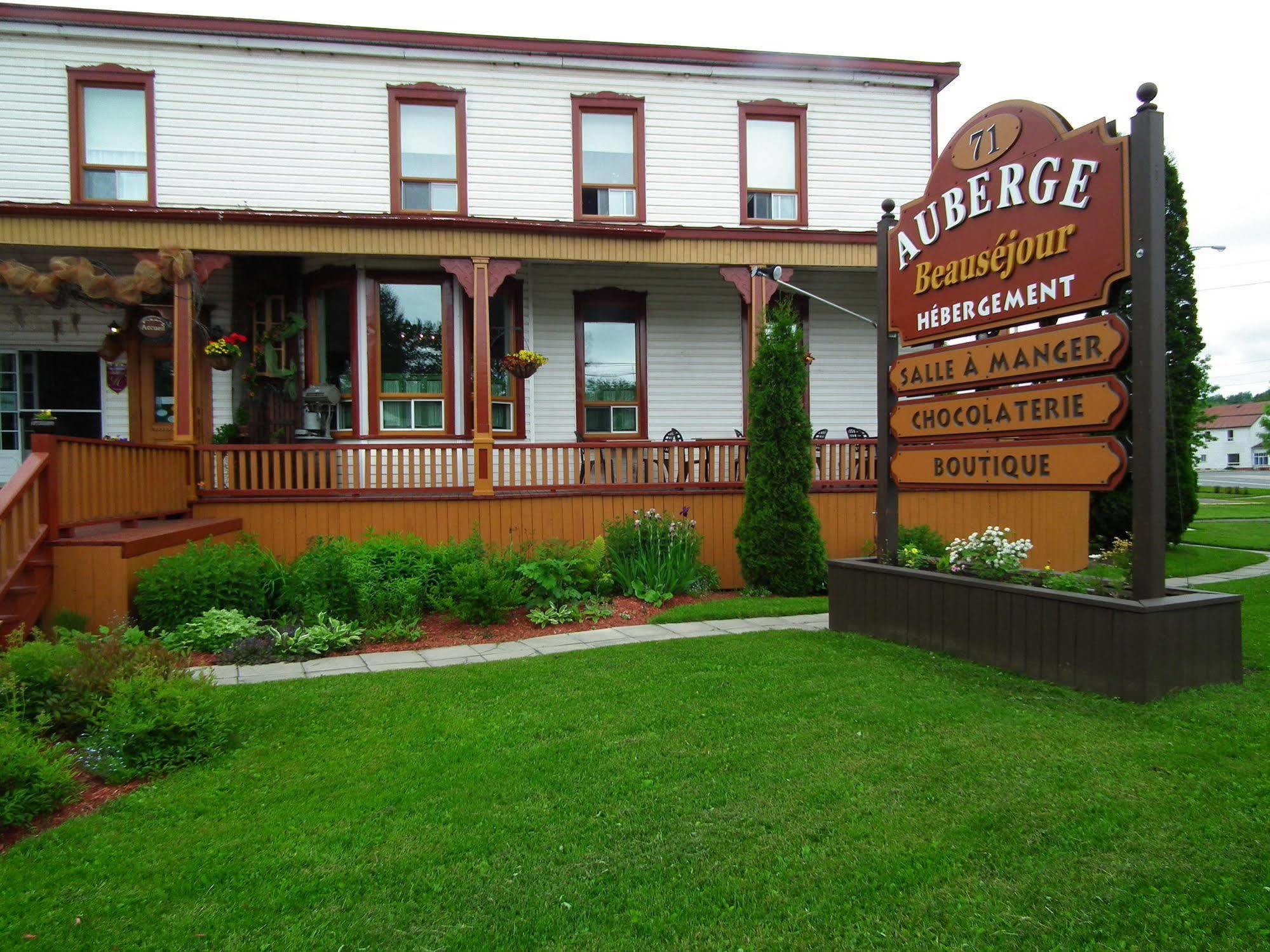 Auberge Beausejour Amqui Kültér fotó